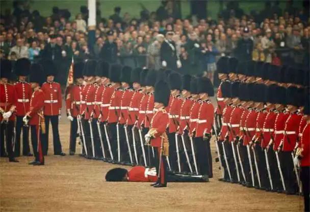 A Soldier Faints And No One Runs To Help Him