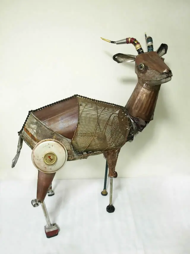 recycled animal sculptures Natsumi Tomita (5)