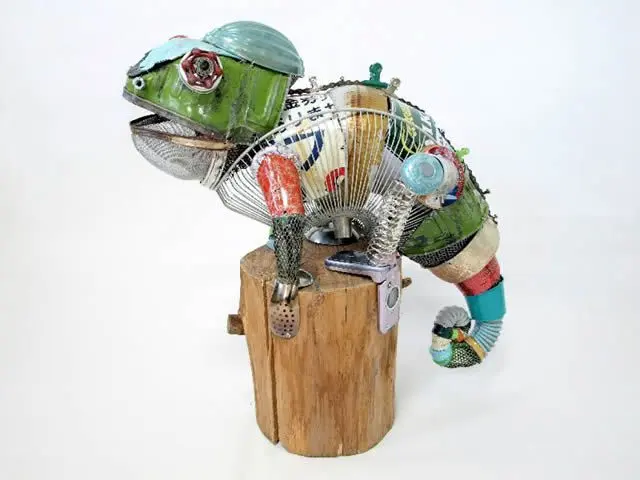recycled animal sculptures Natsumi Tomita (8)