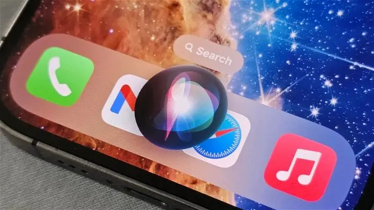 Why Apple Put a Search Button on the iPhone Home Screen
