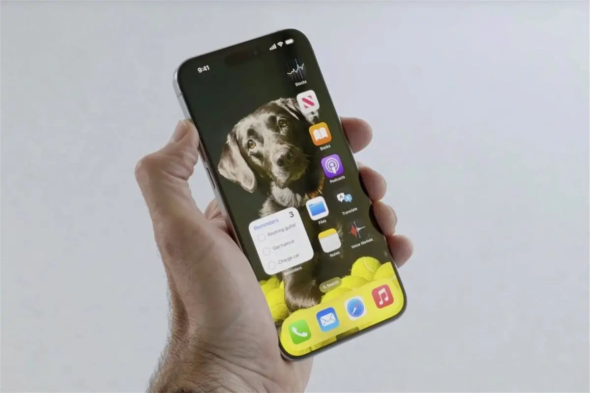 The home screen in iOS 18 is fully customizable